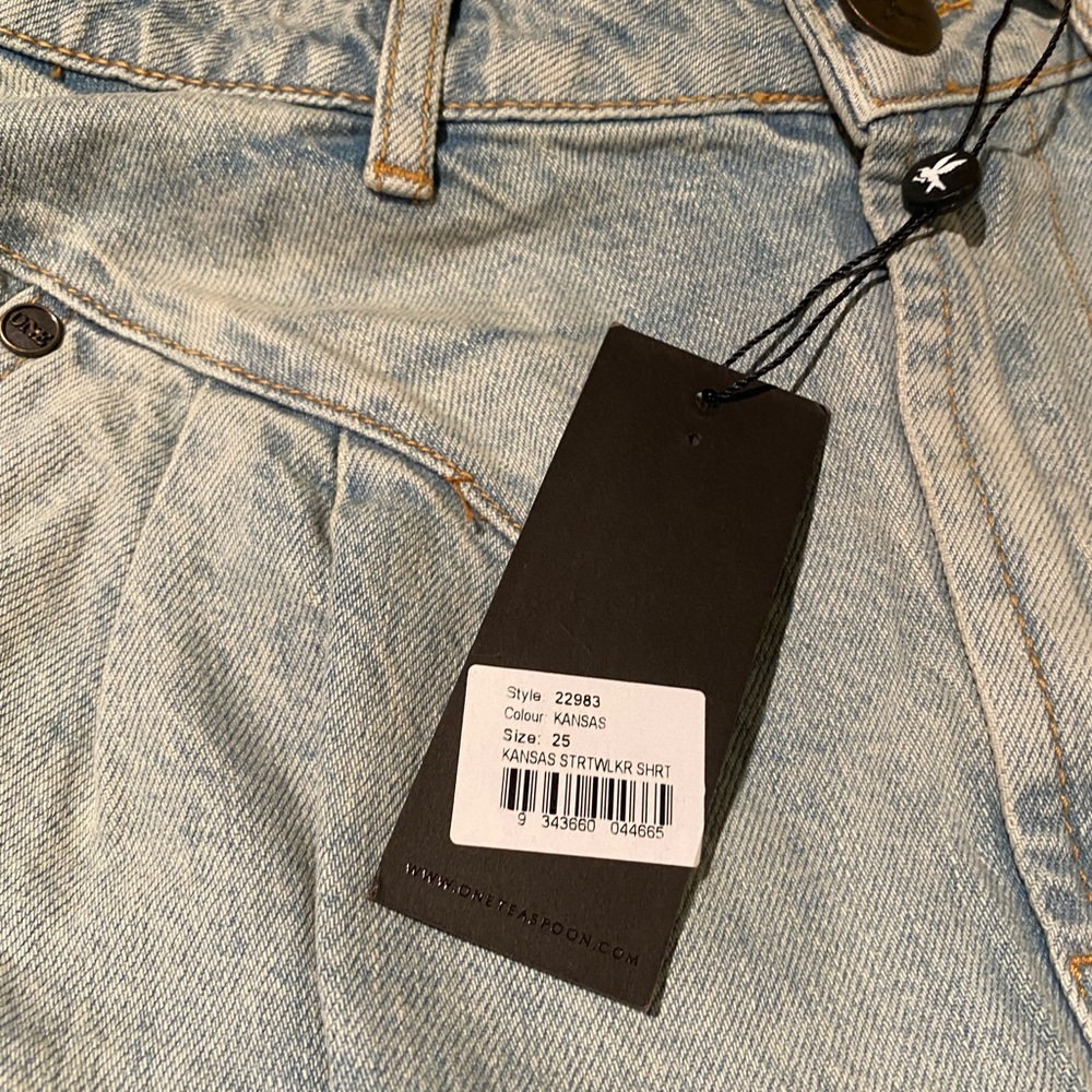 NWT One Teaspoon Kansas Shorts - Picture 3 of 5